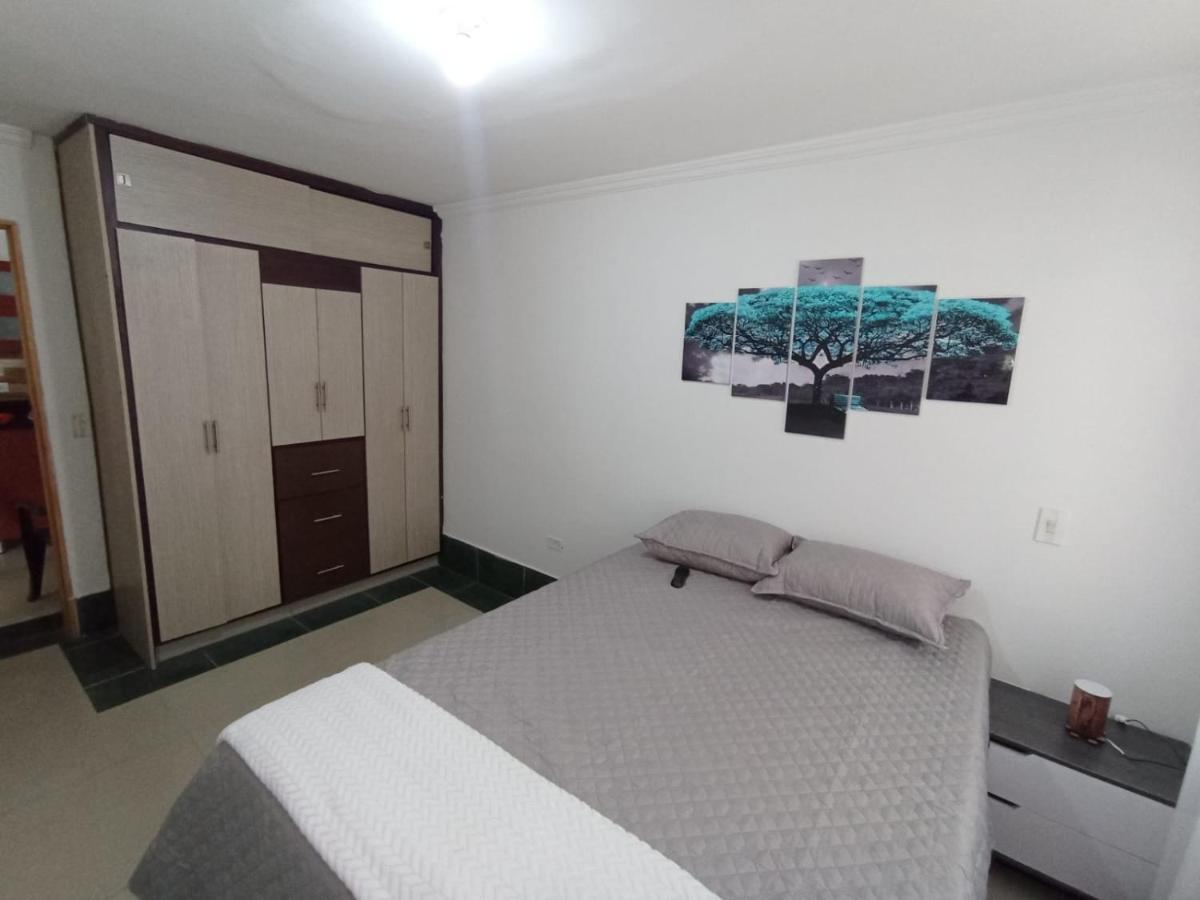 Laureles-estadio Apartment
