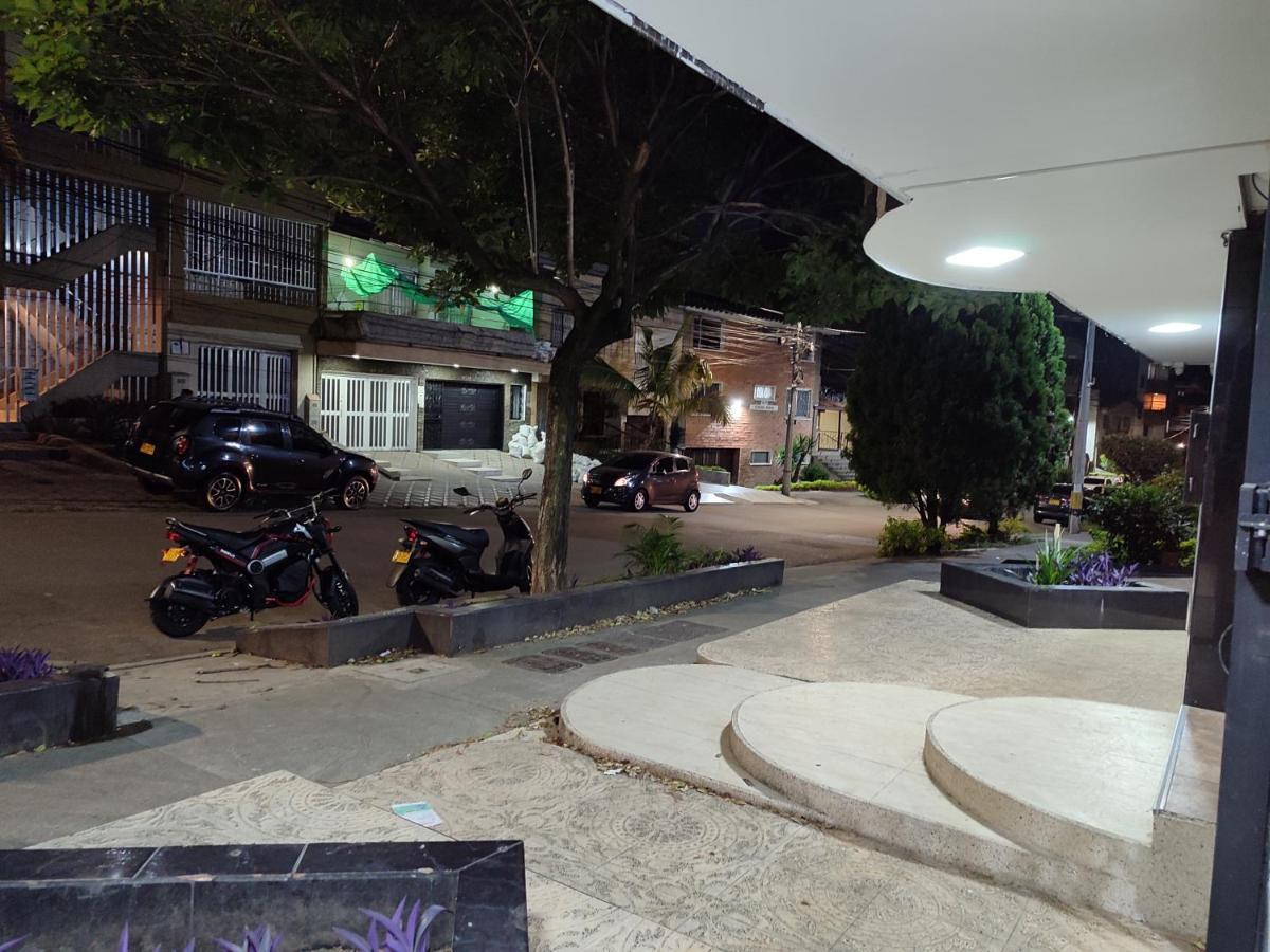 Laureles-estadio Apartment